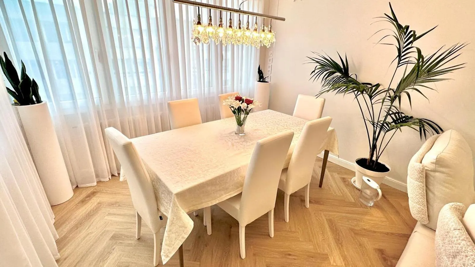 Modern 100M2, Treadmill Yoga Matts, 2 Balconies 5Min To Main Station - 10Min To City Bazylea