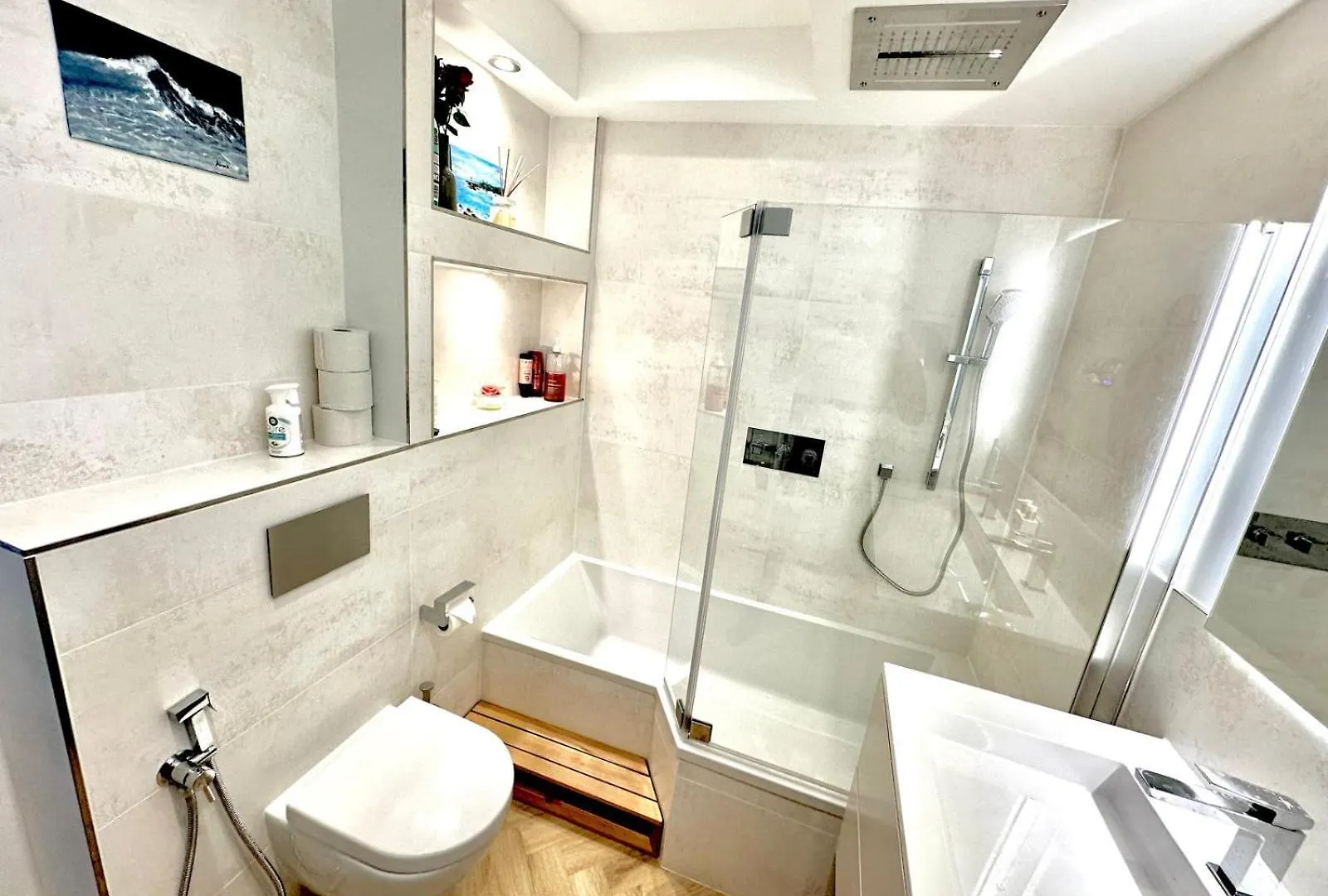 בזל Modern 100M2, Treadmill Yoga Matts, 2 Balconies 5Min To Main Station - 10Min To City דירה