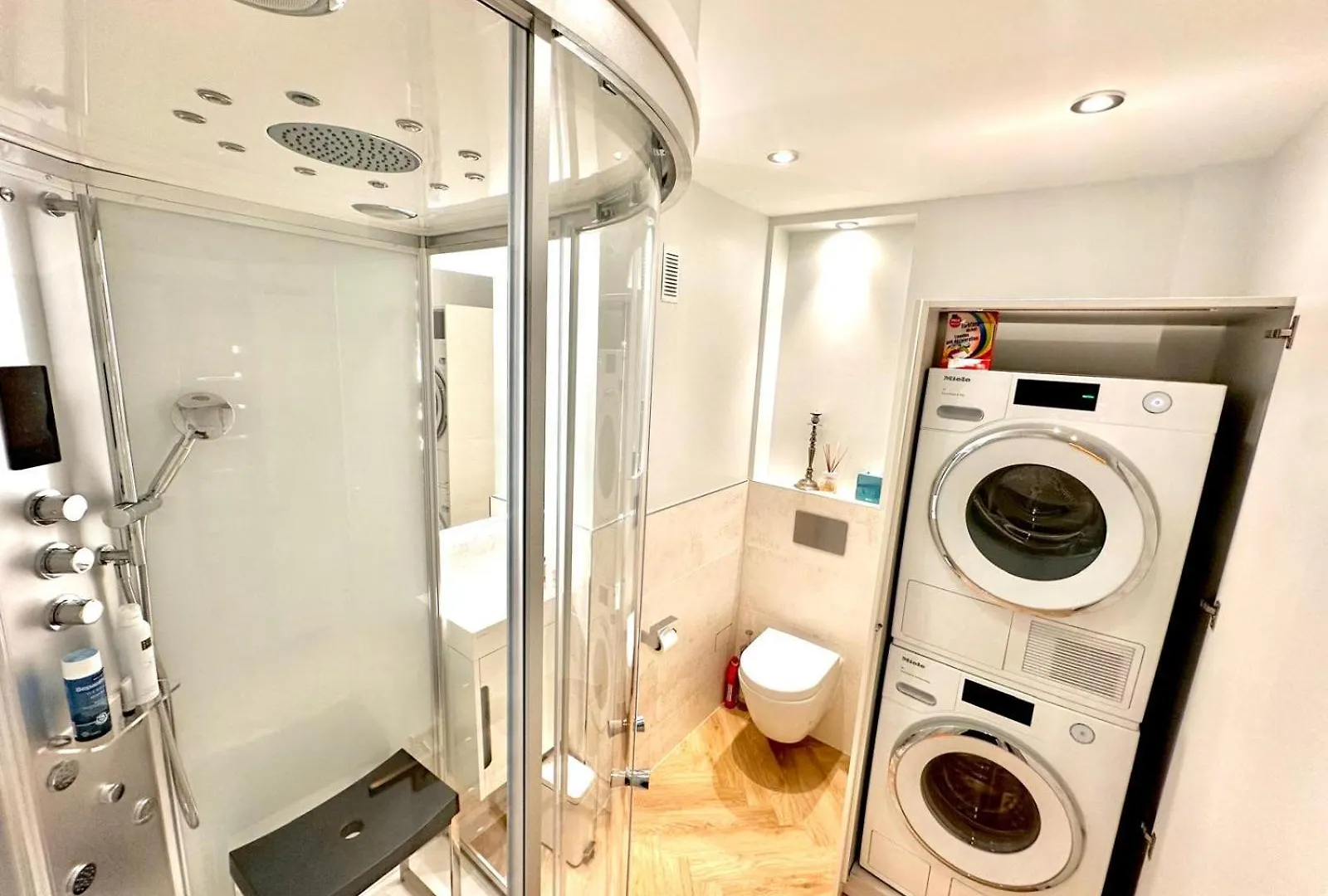 בזל Modern 100M2, Treadmill Yoga Matts, 2 Balconies 5Min To Main Station - 10Min To City דירה